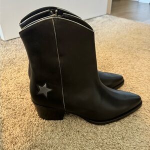 Thursday Black Leather Silver Star Zip Ankle Boots Size 9